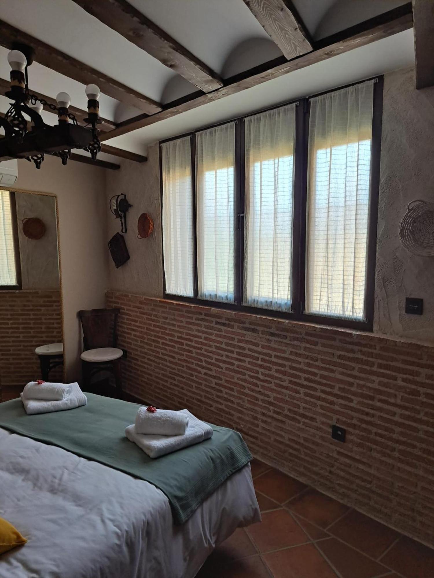 Casa Rural La Bodega, Ofrece Cata De Vino Gratis Horche Zewnętrze zdjęcie