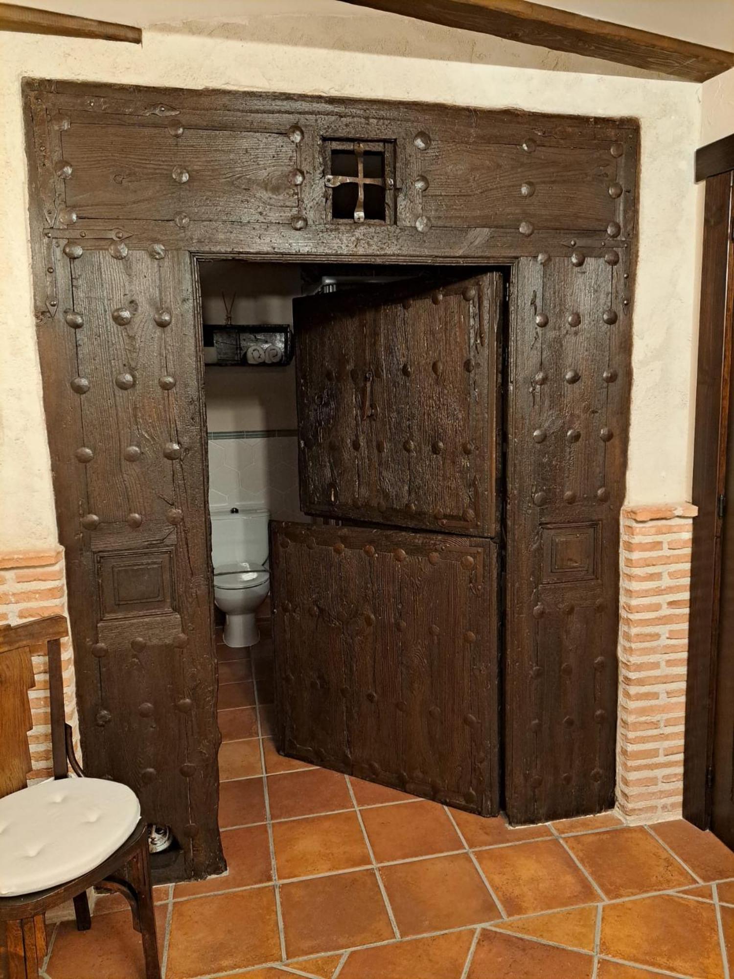 Casa Rural La Bodega, Ofrece Cata De Vino Gratis Horche Zewnętrze zdjęcie