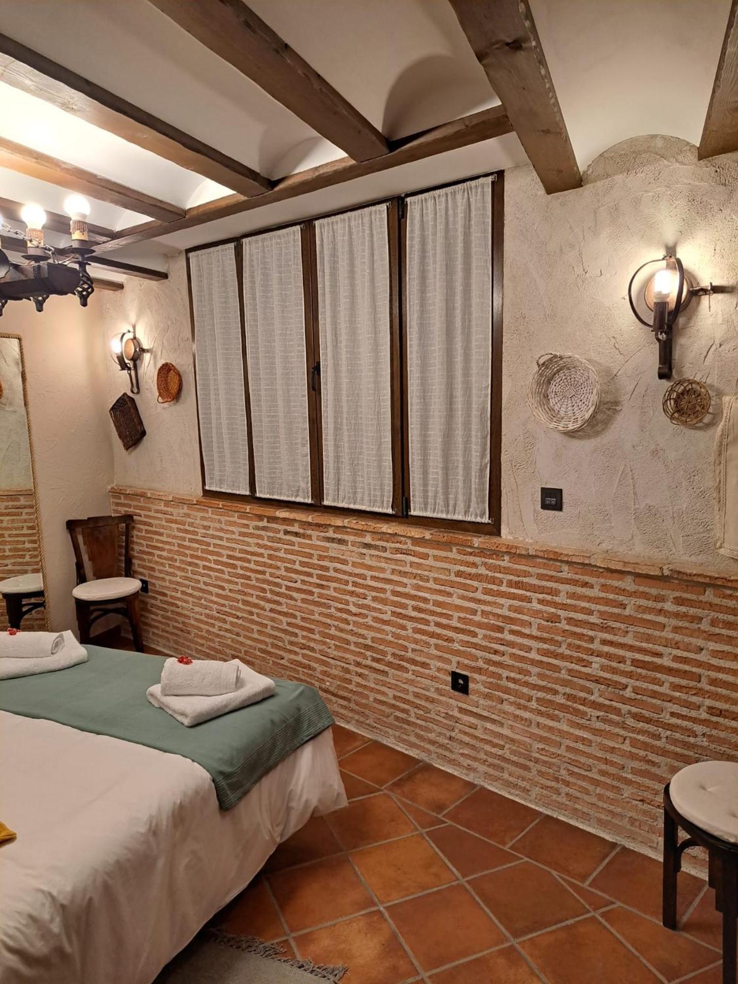 Casa Rural La Bodega, Ofrece Cata De Vino Gratis Horche Zewnętrze zdjęcie