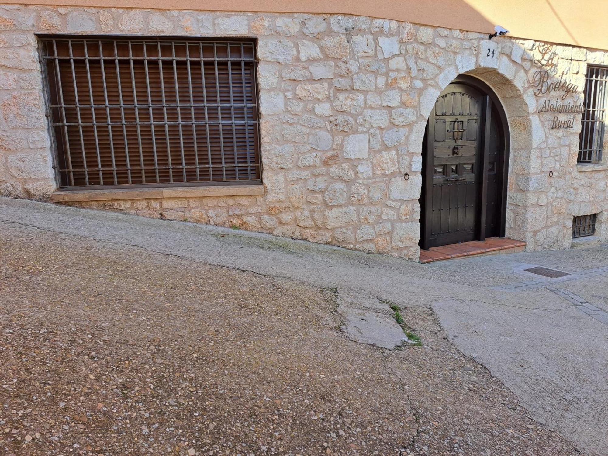 Casa Rural La Bodega, Ofrece Cata De Vino Gratis Horche Zewnętrze zdjęcie