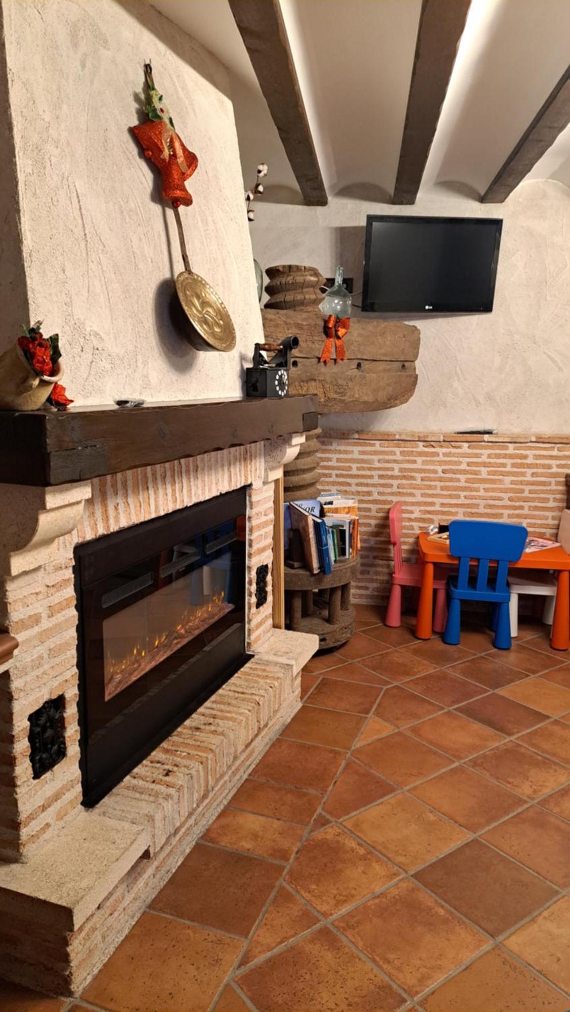 Casa Rural La Bodega, Ofrece Cata De Vino Gratis Horche Zewnętrze zdjęcie